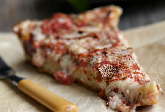 Deep-Dish-Vegan-Pepperoni-Pizza