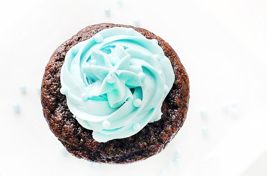 blue-velvet-cupcake_thumb