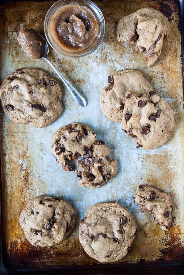 Caramel-Stuffed-Chocolate-Chip-Cookies