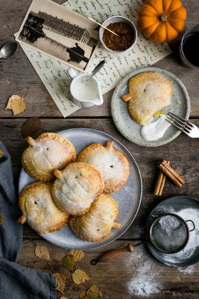 SPICED APPLE AND PUMPKIN HAND PIES